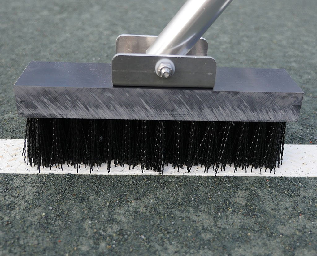 Har-Tru Line Scrub replacement head on handle