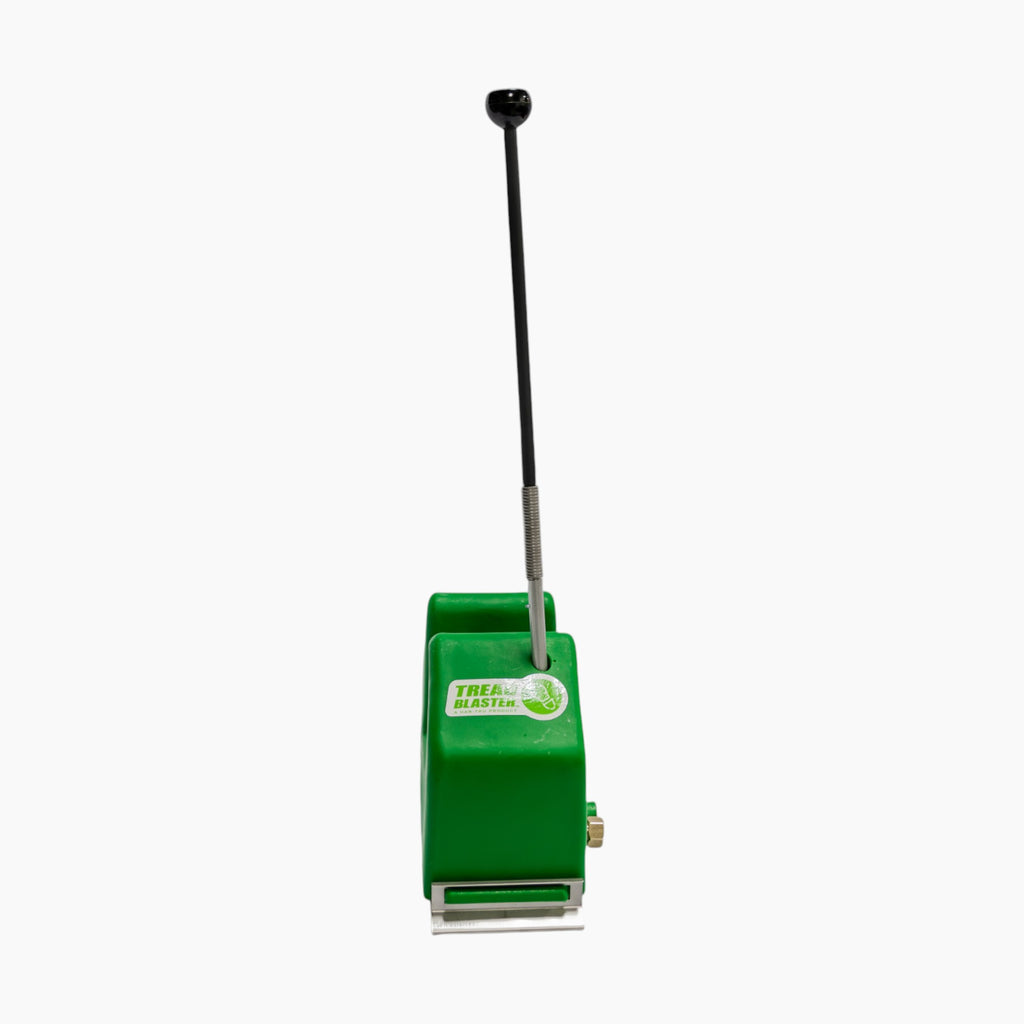 The Tread Blaster from Har-Tru The Tread Blaster from Har-Tru